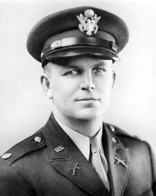 Portrett av James Earl Rudder i uniform